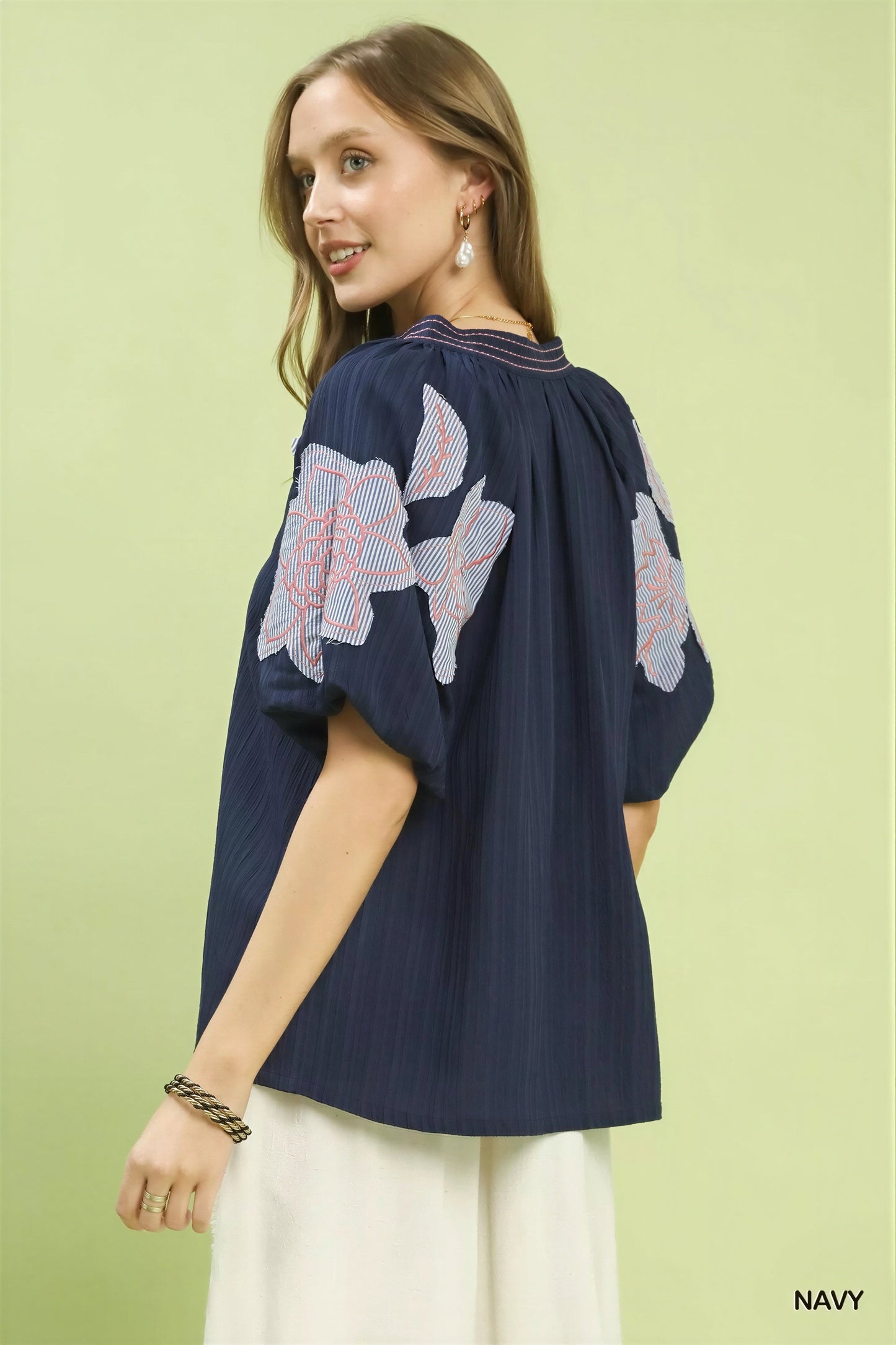 Vrouwen Blouse met Opgevulde Mouwen en Borduurwerk