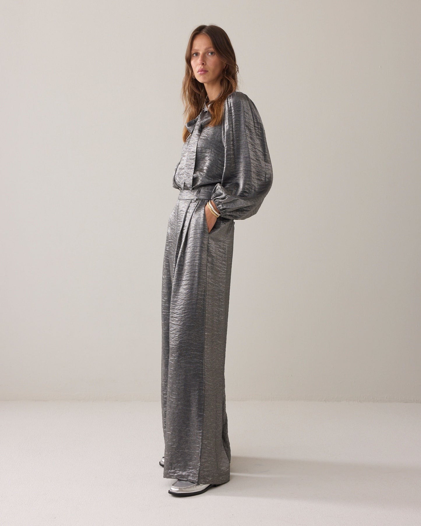 Vrouwen Blouse Set met Strik en Volumineuze Mouwen Metallic Kleur