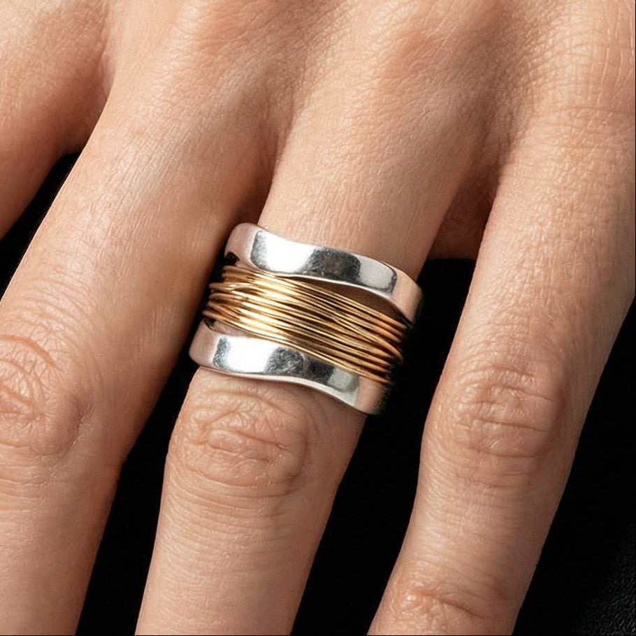 Zilveren Ring met Gouden Accenten – Wikkelontwerp 925 Sterling