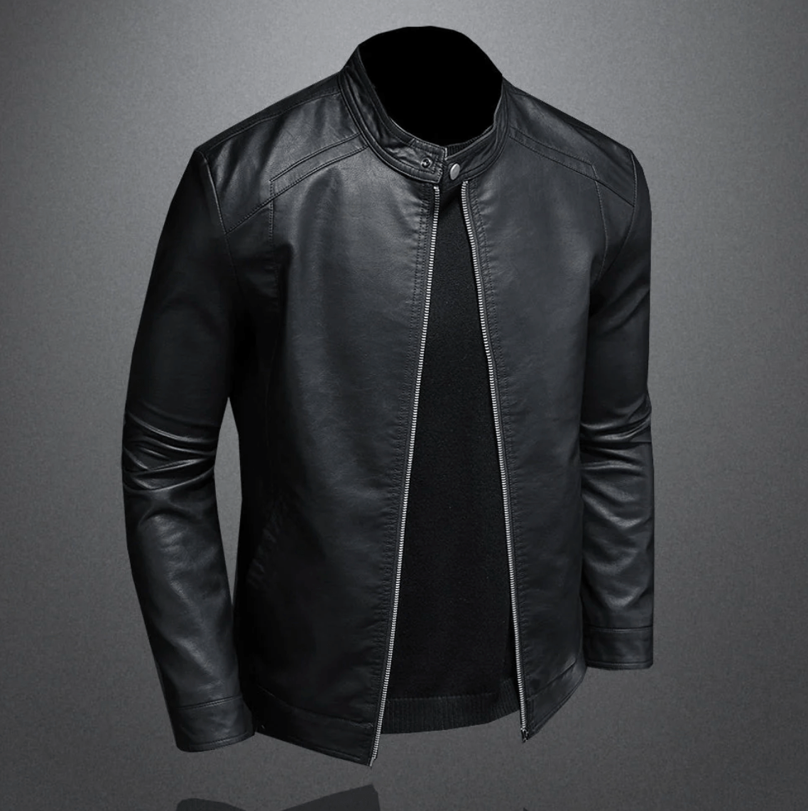 Lufara stijlvolle zwarte leren jas met opstaande kraag en ritssluiting. Deze tijdloze jas heeft een strakke pasvorm en is perfect voor een modieuze en stoere uitstraling in elk seizoen.