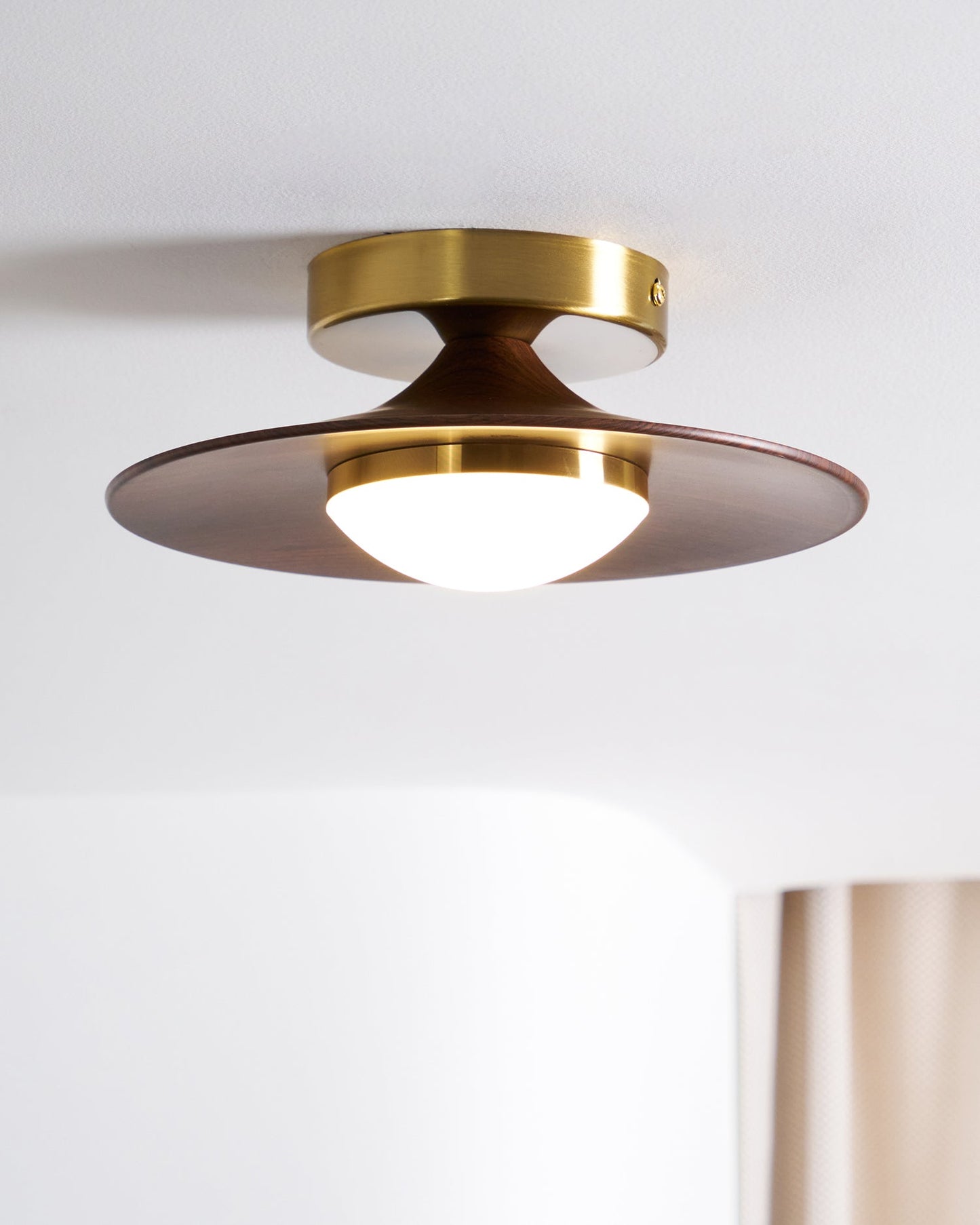 Moderne Plafondlamp met Metaal en Houtaccent – LED Lamp voor Keuken & Woonruimte
