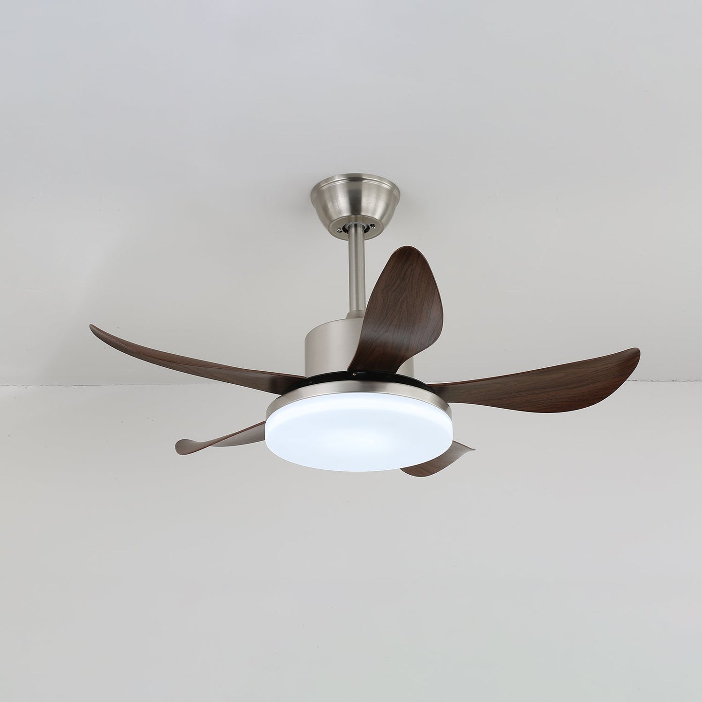 Moderne Plafondventilator Nerra van Hout met Verlichting – Ø91cm