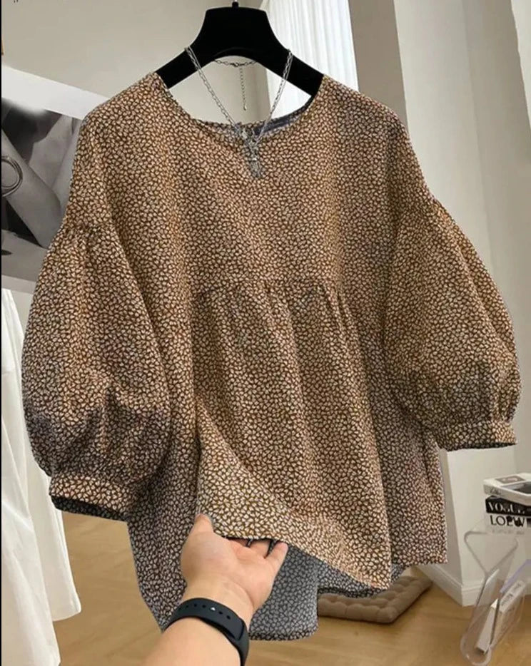 Vrouwelijke Zomer Blouse Elegant en Luchtig