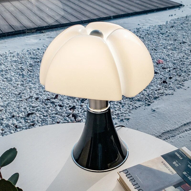 Tafellamp Bloemvorm – Moderne Design Lamp met Zachte Sfeerverlichting