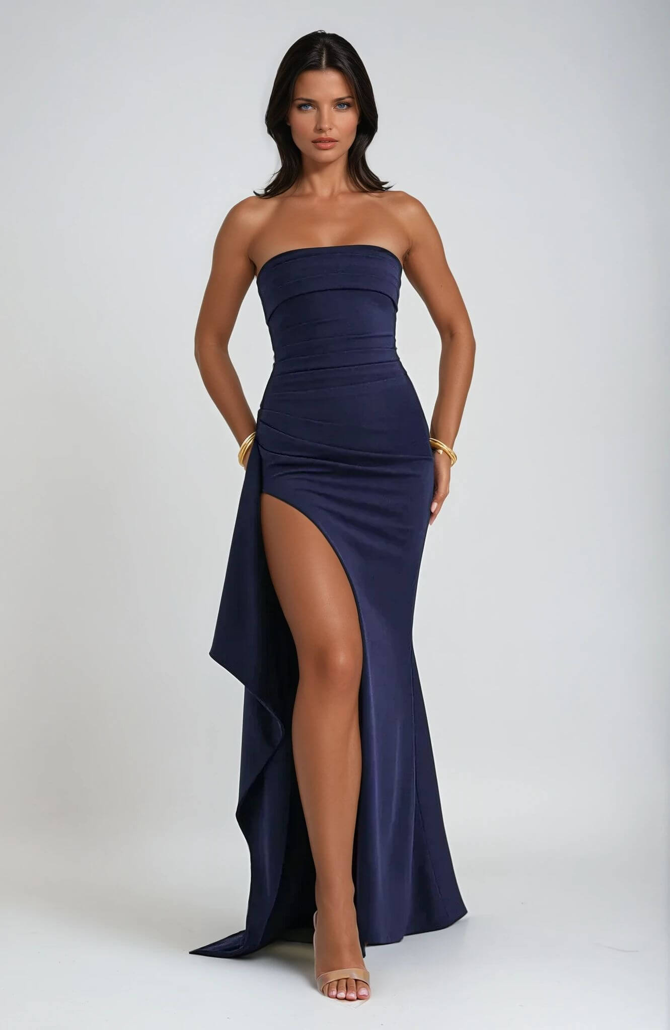 Elegante Jurk met Split en Stralende Pasvorm