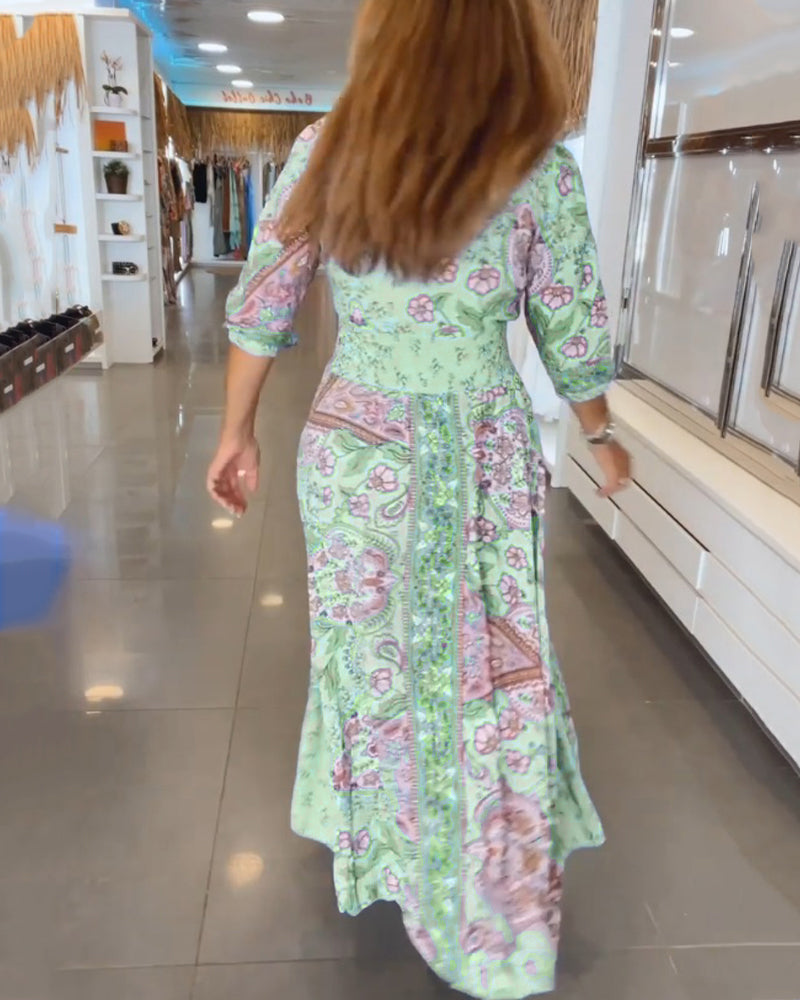 Vrouwelijke Fantasie Jurk met V-hals