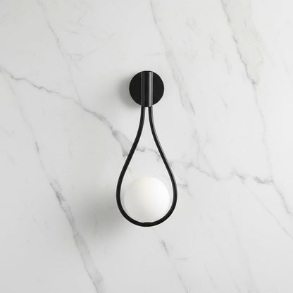 Moderne Scandinavische Wandlamp met Metalen Afwerking