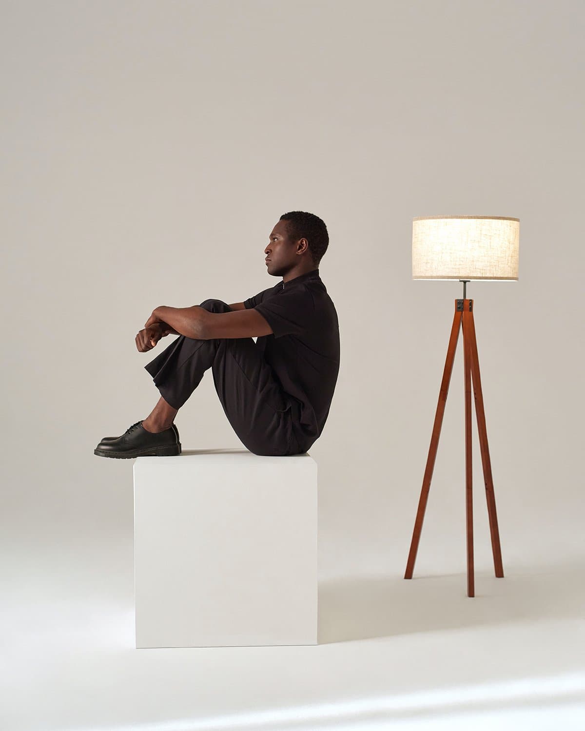 Vloerlamp Tripod Houten Driepoot 152cm Met Stoffen Kap LED