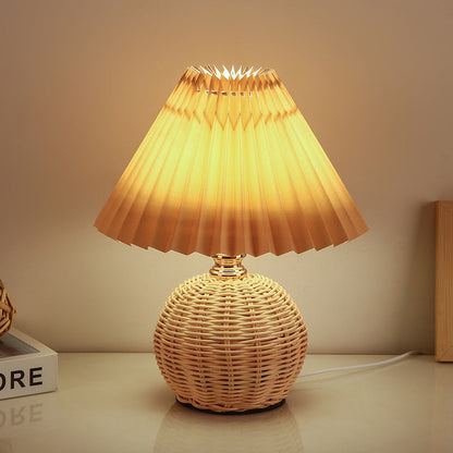 Rotan Tafellamp Geplooide Kap USB 5W Slaapkamer Nachtkastje Scandinavisch Boho Sfeerverlichting Riet Bureau Leeslamp