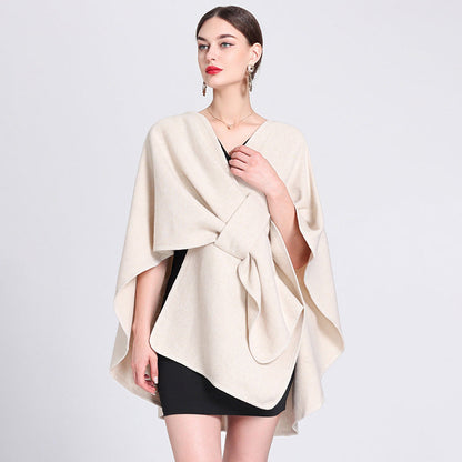 Dames Poncho Met Riem en Elegant Design