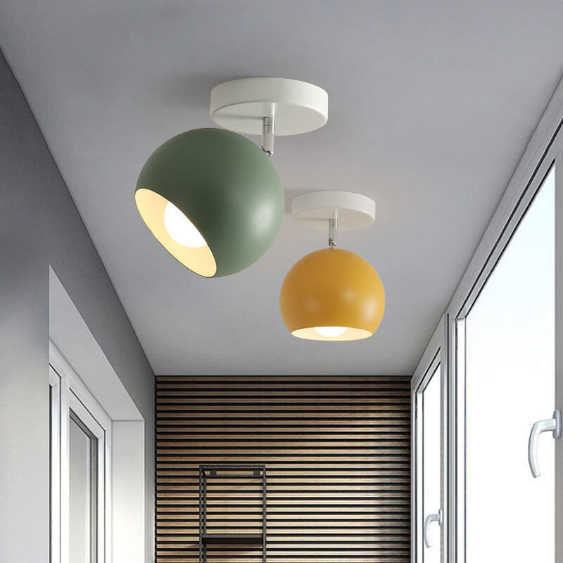 IJzeren Plafondlamp met Houtaccenten – Kleurrijk Design voor Gang en Woonkamer