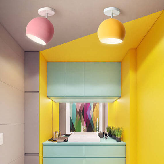 IJzeren Plafondlamp met Houtaccenten – Kleurrijk Design voor Gang en Woonkamer