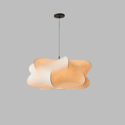 Wabi sabi zijde hanglamp met zachte gloed en Japans minimalistisch design voor serene interieurs