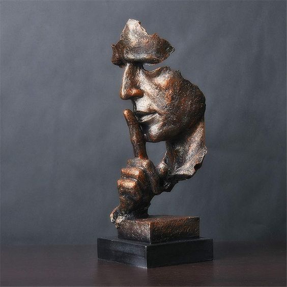 Abstracte Retro Sculptuur Met Stilte Gebaar In Bronslook Voor Woonkamer Bureau Of Design Interieur Decoratie