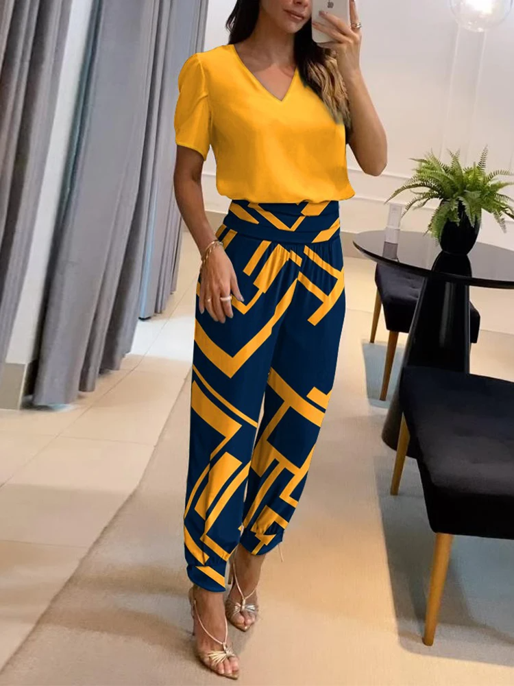 Stijlvolle Vrouwencollectie Elegante Outfit
