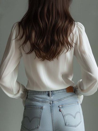 Vrouwelijke Blouse Ivoorwit met Kant en Ruches
