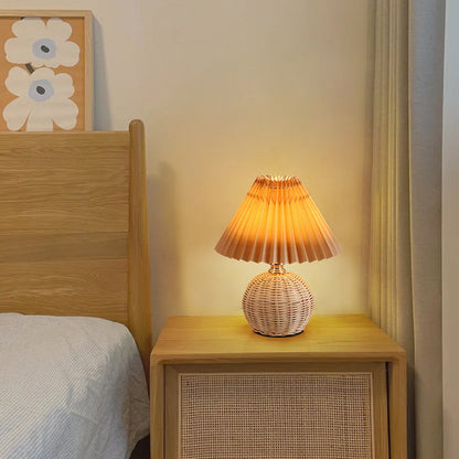 Rotan Tafellamp Geplooide Kap USB 5W Slaapkamer Nachtkastje Scandinavisch Boho Sfeerverlichting Riet Bureau Leeslamp