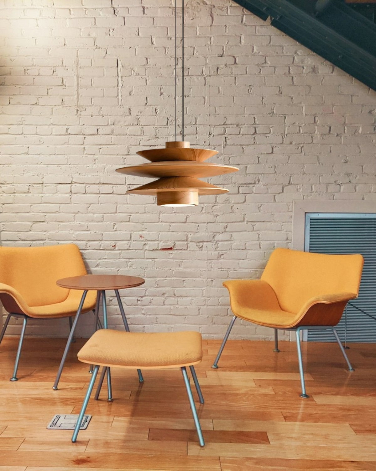 Moderne walnoot houten hanglamp met gelaagd design – stijlvolle plafondlamp voor eetkamer en woonkamer met warme lichtverspreiding
