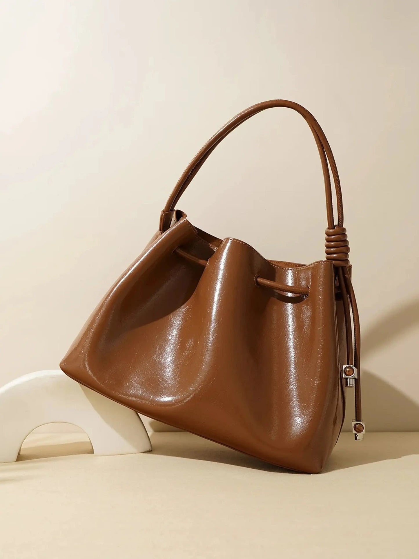 Leren Handtas met Schouderriem Glanzend Zwart Design