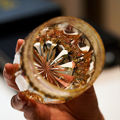 Handgeslepen Amber Whiskeyglas met Sterrenhemel Patroon en Houten Doos