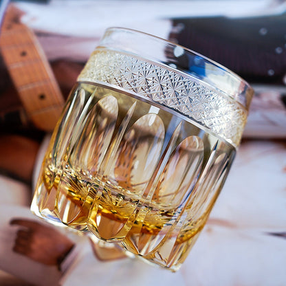 Handgeslepen Amber Whiskeyglas met Sterrenhemel Patroon en Houten Doos
