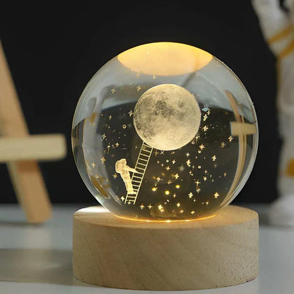 3D Gravure Verlichte Glazen Bol met Houten Voet | Cosmos Sterrenstelsel LED Nachtlampje USB Decoratieve Bol