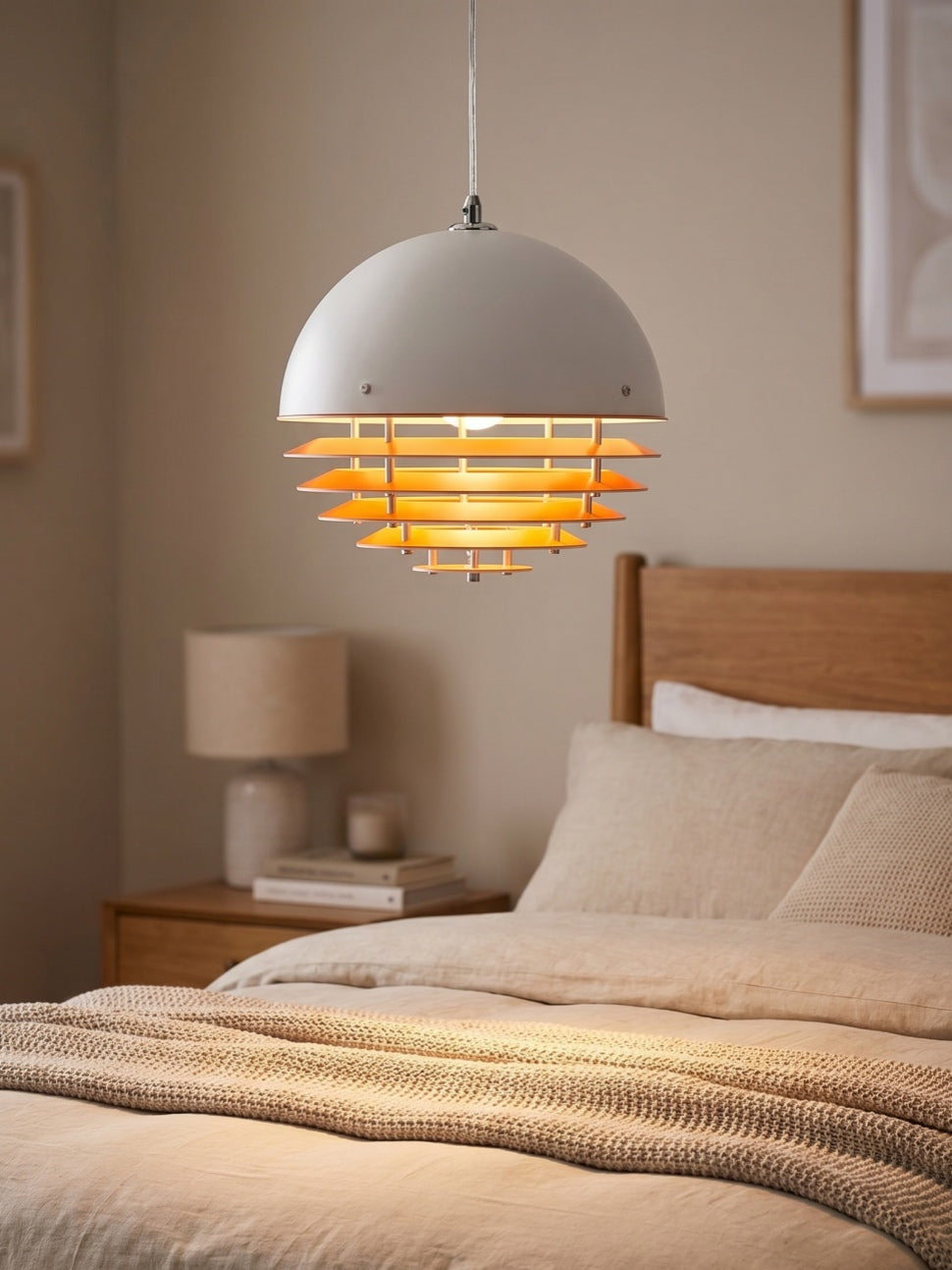 Stijlvolle Hanglamp Bauhaus Design Oranje-Wit Sfeerverlichting voor Moderne Interieurs