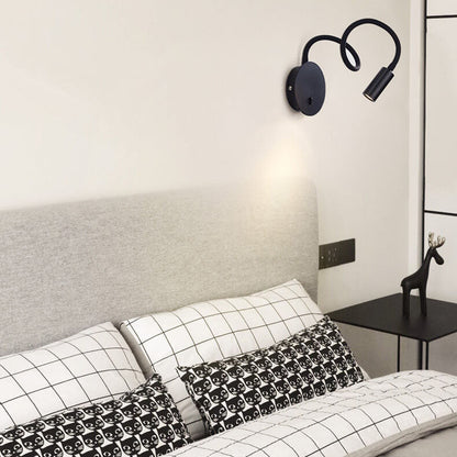 Verstelbare LED-wandlamp met 360° draaibaar lichtpunt in zwart aluminium – energiezuinig design voor woonkamer slaapkamer arbeidskamer