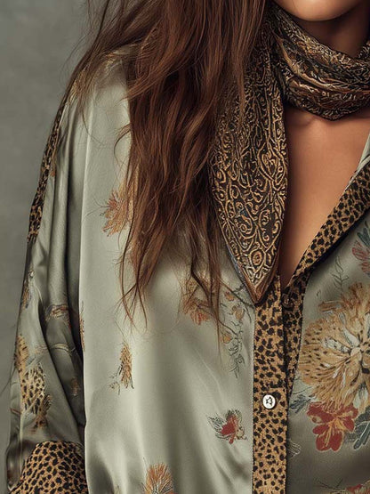 Vrouwelijke Satijnen Blouse met Bloemenprint en Luipaardmotief