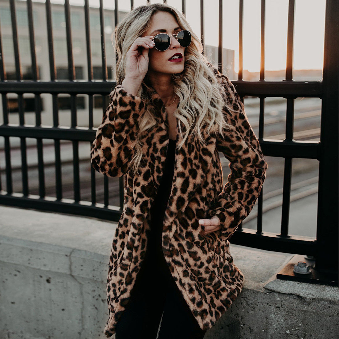 Dames Faux Fur Jas Leopard Print Luxe Blancha → Dames Faux Fur Jas Leopard Print Luxe Jas - StudioMarella