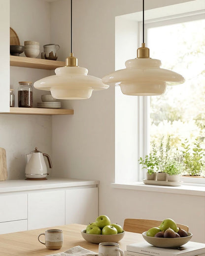 TINA Hanglamp – Mid-Century Melkwit Glas met Geborsteld Messing | Moderne Eetkamer & Keukenverlichting | Verstelbaar | E27 Fitting