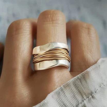 Zilveren Ring met Gouden Accenten – Wikkelontwerp 925 Sterling
