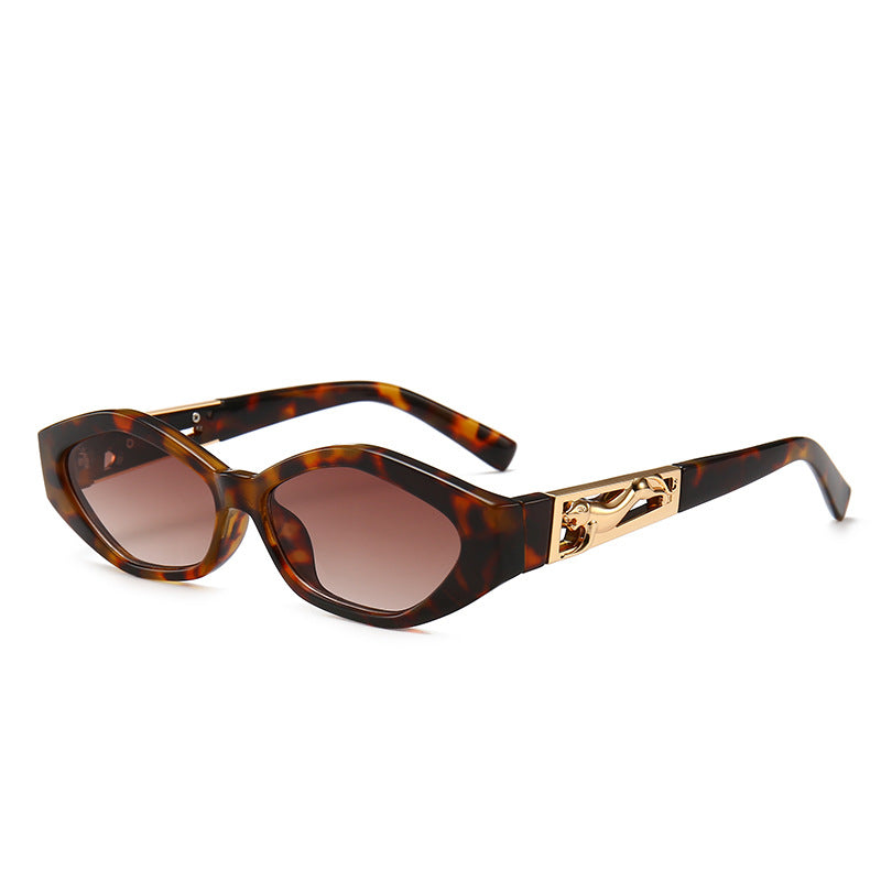 Dames Zonnebril Cat Eye met Statement Pootjes Hoekig Design