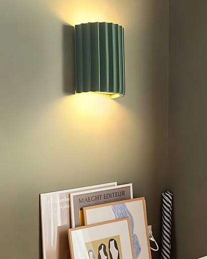 Wandlamp Ribbelstructuur Groen Met Tweezijdige Lichtbundel Voor Sfeervolle Ruimtes