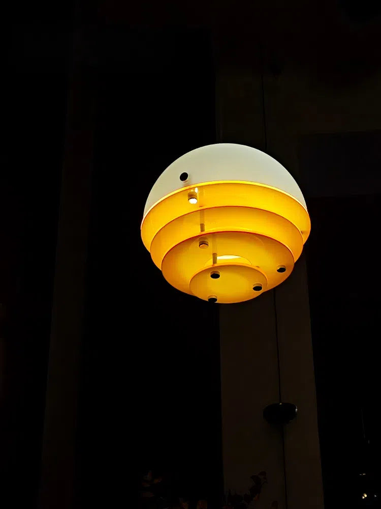 Stijlvolle Hanglamp Bauhaus Design Oranje-Wit Sfeerverlichting voor Moderne Interieurs