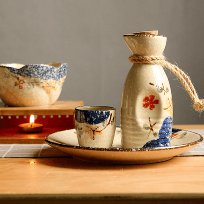 Japans Sakura Sake Serviesset met Karaf en Kopjes – Keramiek met Kersenbloesem Motief