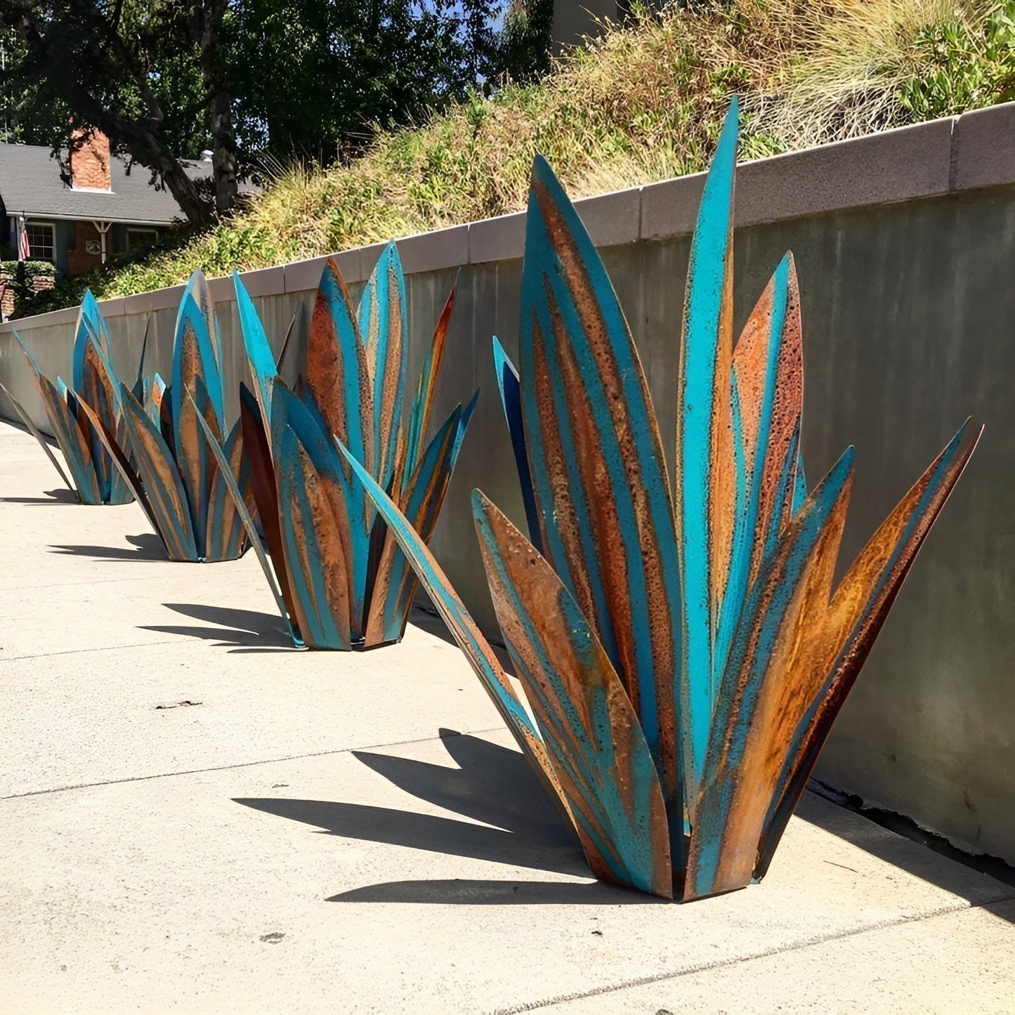Metalen Agave Tuindecoratie met Grondpin Weerbestendig Tuinornament voor Terras Tuin en Entree Robuuste Buitendecoratie Diverse Kleuren en Maten