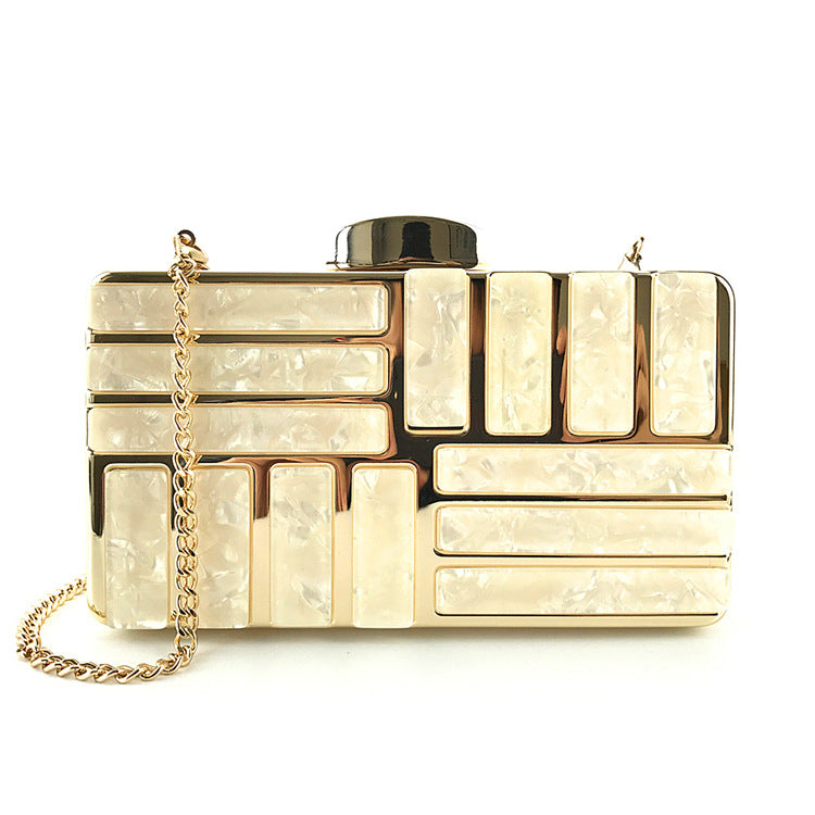 Dames Clutch Goudkleurig Met Luxe Uitstraling - StudioMarella