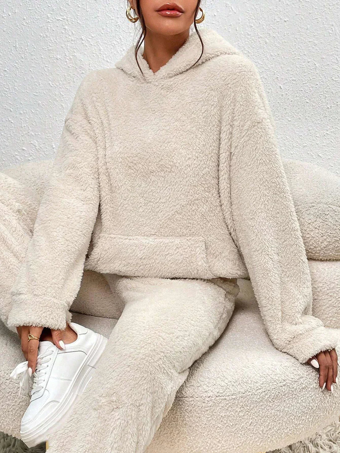 Zachte Teddy Jasset met Broek en Capuchon Warm - StudioMarella