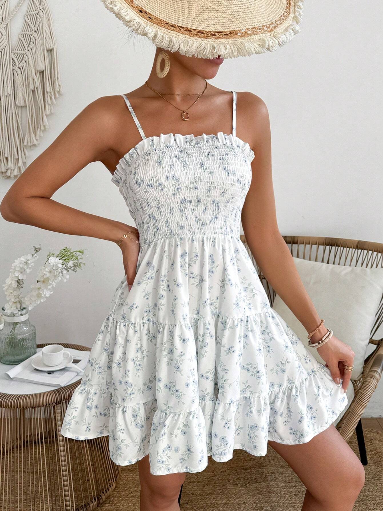 Zomerjurk Gebloemd Luchtig Met Spaghettibandjes Romantisch Design