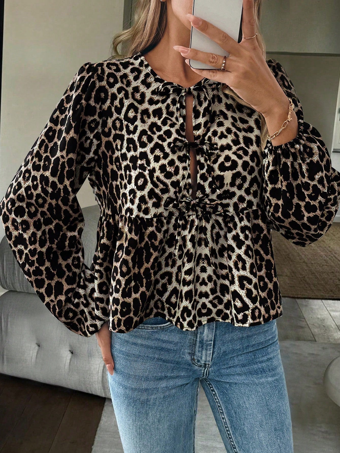 Dames Blouse met Leopardprint en Strik Detail Stijlvol