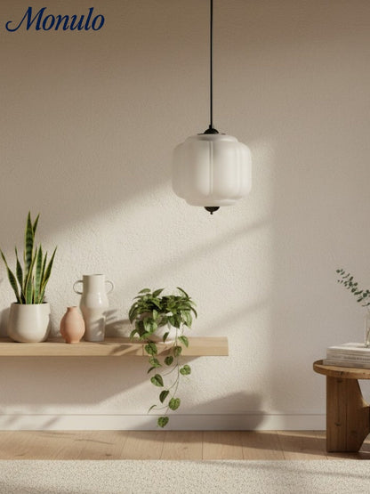 Vintage Kroonluchter met Crèmekleurige Glazen Kappen – Hanglamp in Retro-Stijl voor Eetkamer & Woonkamer