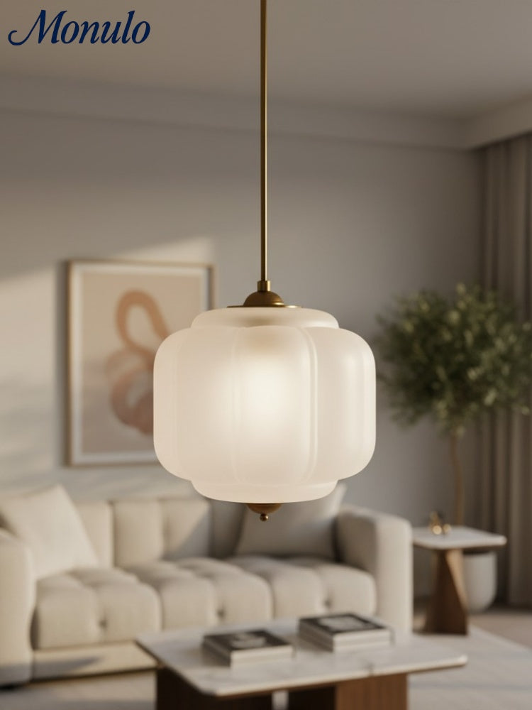 Vintage Kroonluchter met Crèmekleurige Glazen Kappen – Hanglamp in Retro-Stijl voor Eetkamer & Woonkamer
