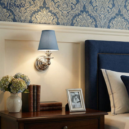 Wandlamp met stoffen kap en zwanenhalsarm – smeedijzeren armatuur met verstelbare leeslamp