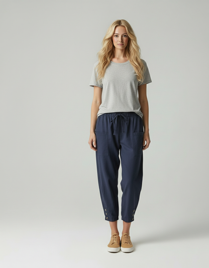 Dames Broek met Knopdetail aan Zoom