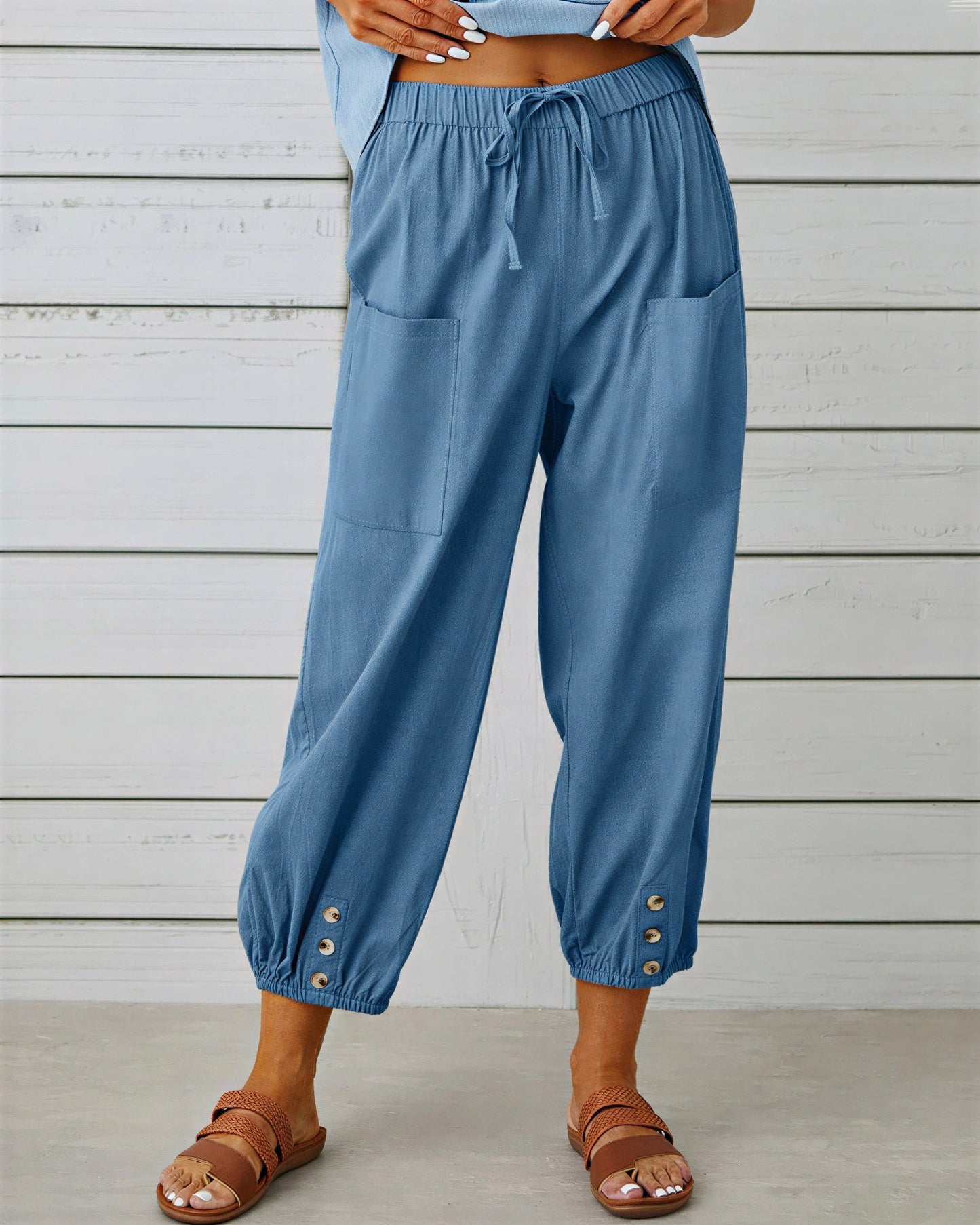 Dames Broek met Knopdetail aan Zoom
