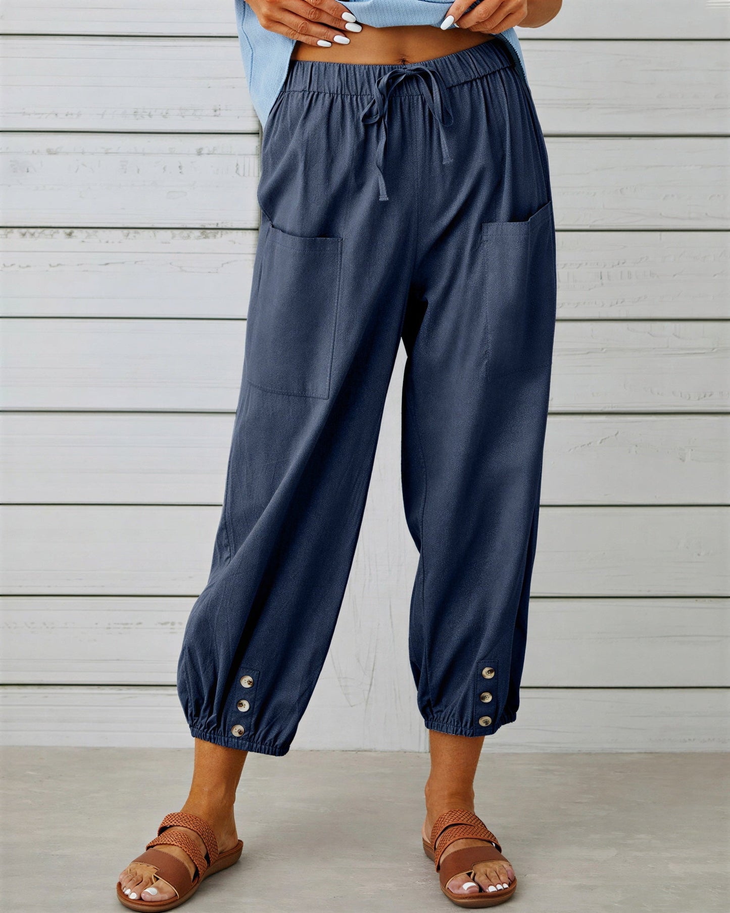 Dames Broek met Knopdetail aan Zoom