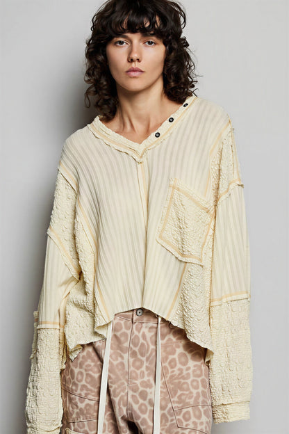 Vrouwelijke Mixtextiel Top met Rib en Bouclé Paneel