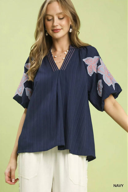 Vrouwen Blouse met Opgevulde Mouwen en Borduurwerk - StudioMarella