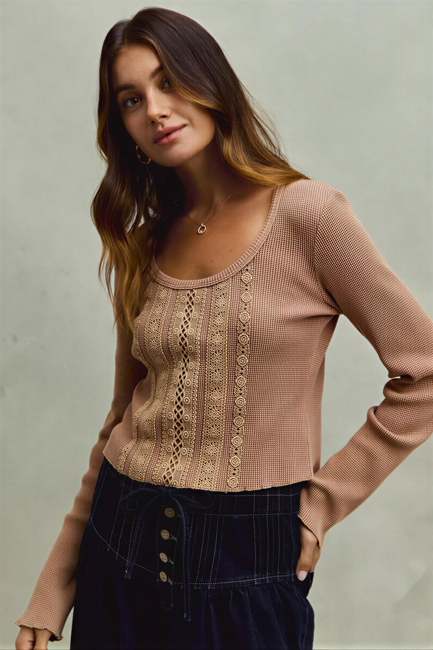 Vrouwelijke Gebreide Top met Open Knit Detail